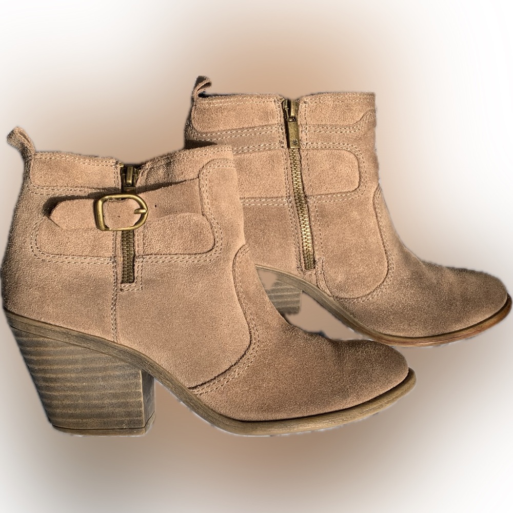 Lucky Suede western Ankle Booties boots stacked heel buckle Brown tan size 9